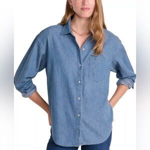 EUC Vineyard Vines Chambray Button Down Shirt